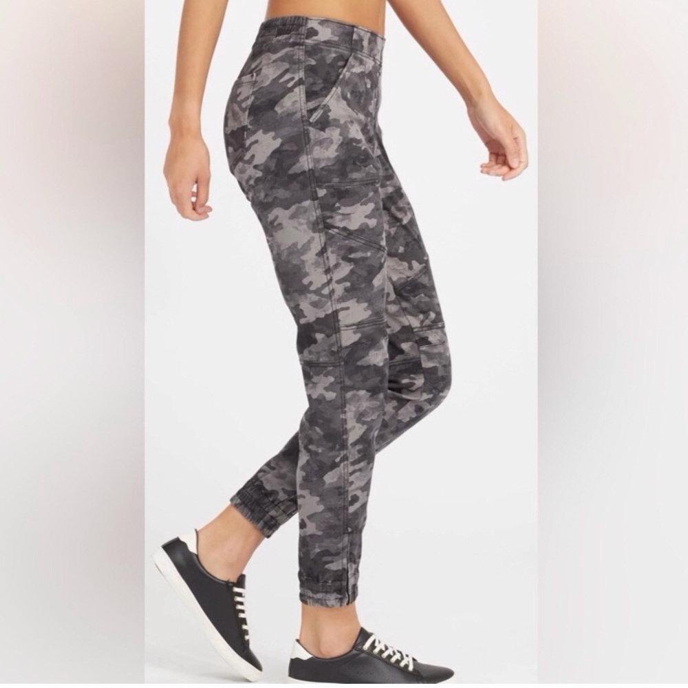 SPANX Lg Stretch Twill Cargo Camo Jogger Gray Black Women’s Active Pants 20319R - Picture 16 of 16